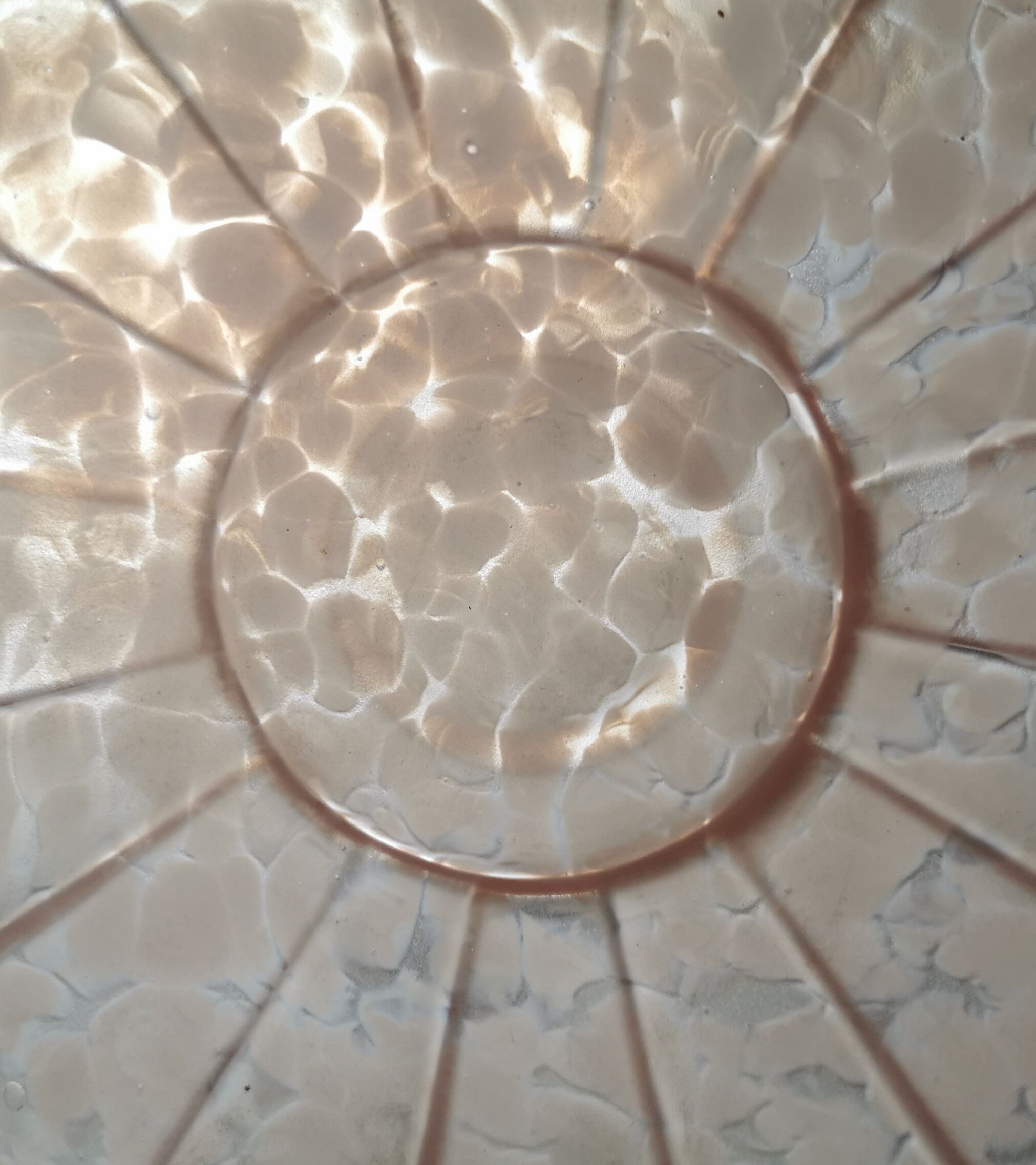 Grand globe art déco verre moucheté rose