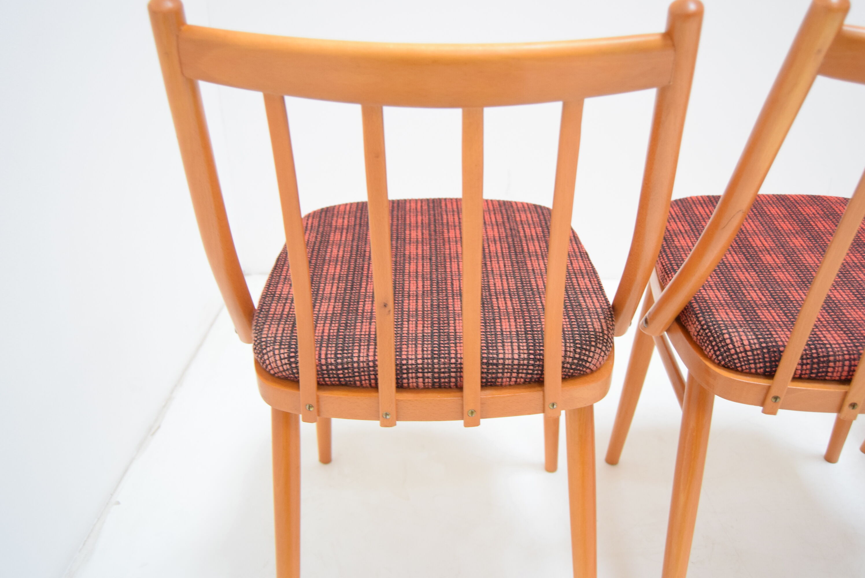 Lot de 4 chaises par Antonín Šuman, années 1980.
