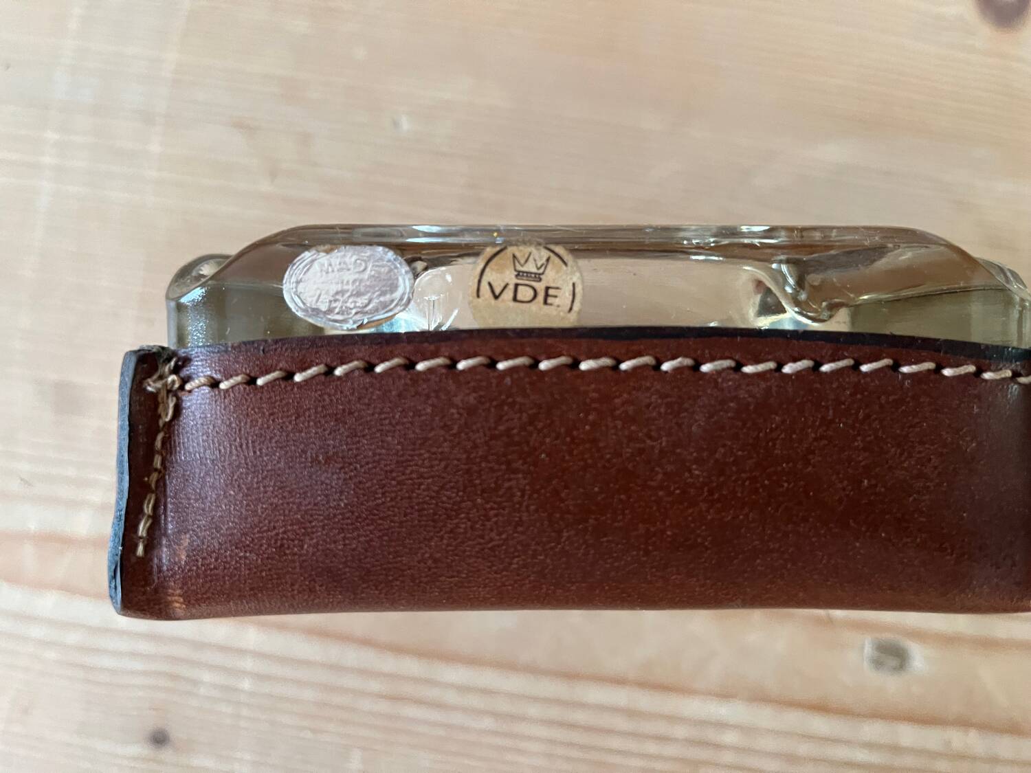 Empty pocket/ashtray in glass and leather