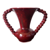 Vase in red slip