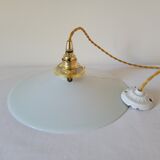 White opaline suspension