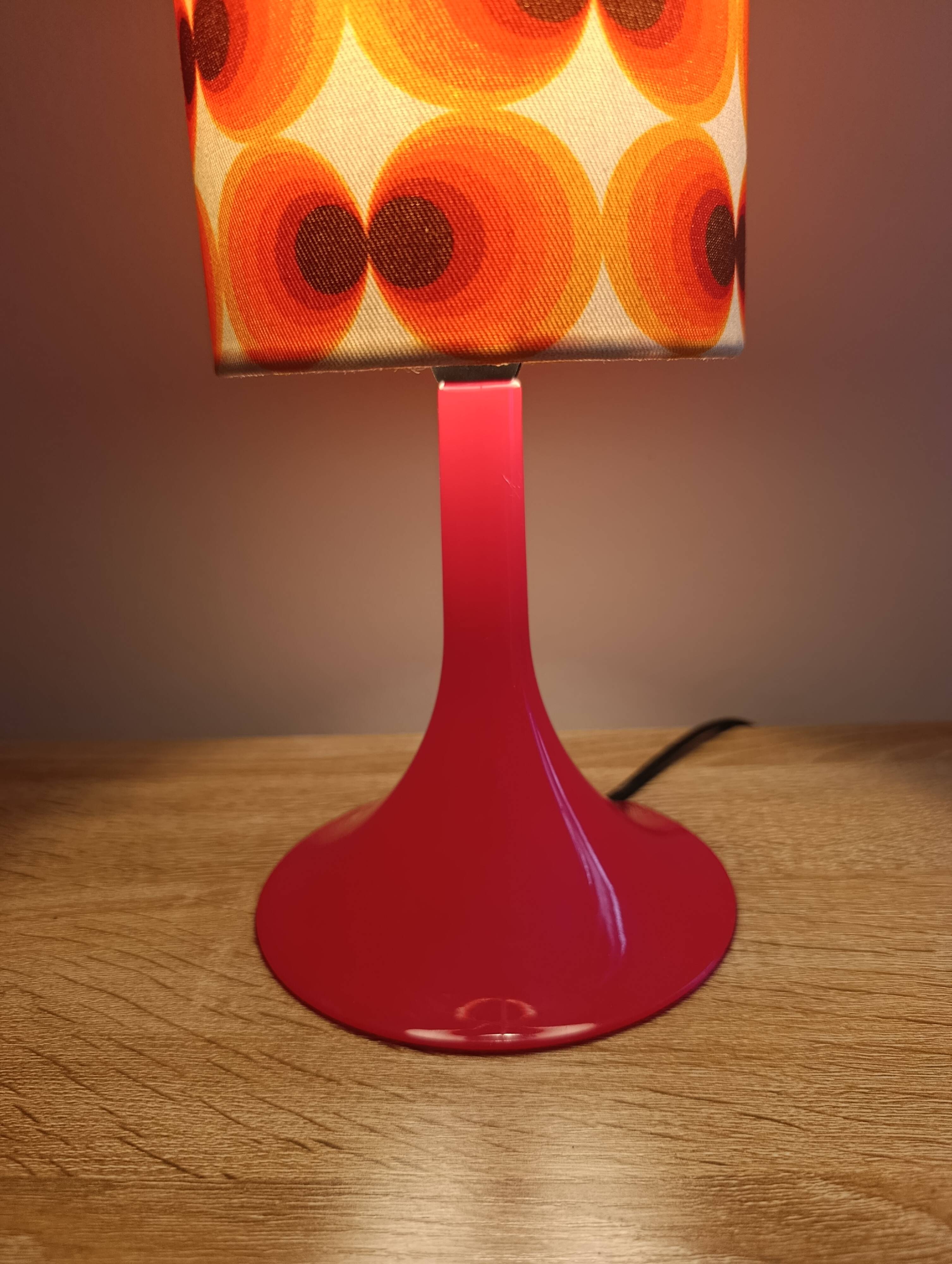 Lampe à poser ambiance seventies | imprimé psychédélique style vintage