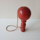 Ancien Bilboquet en bois - couleur rouge Hauteur 17.5 Cm