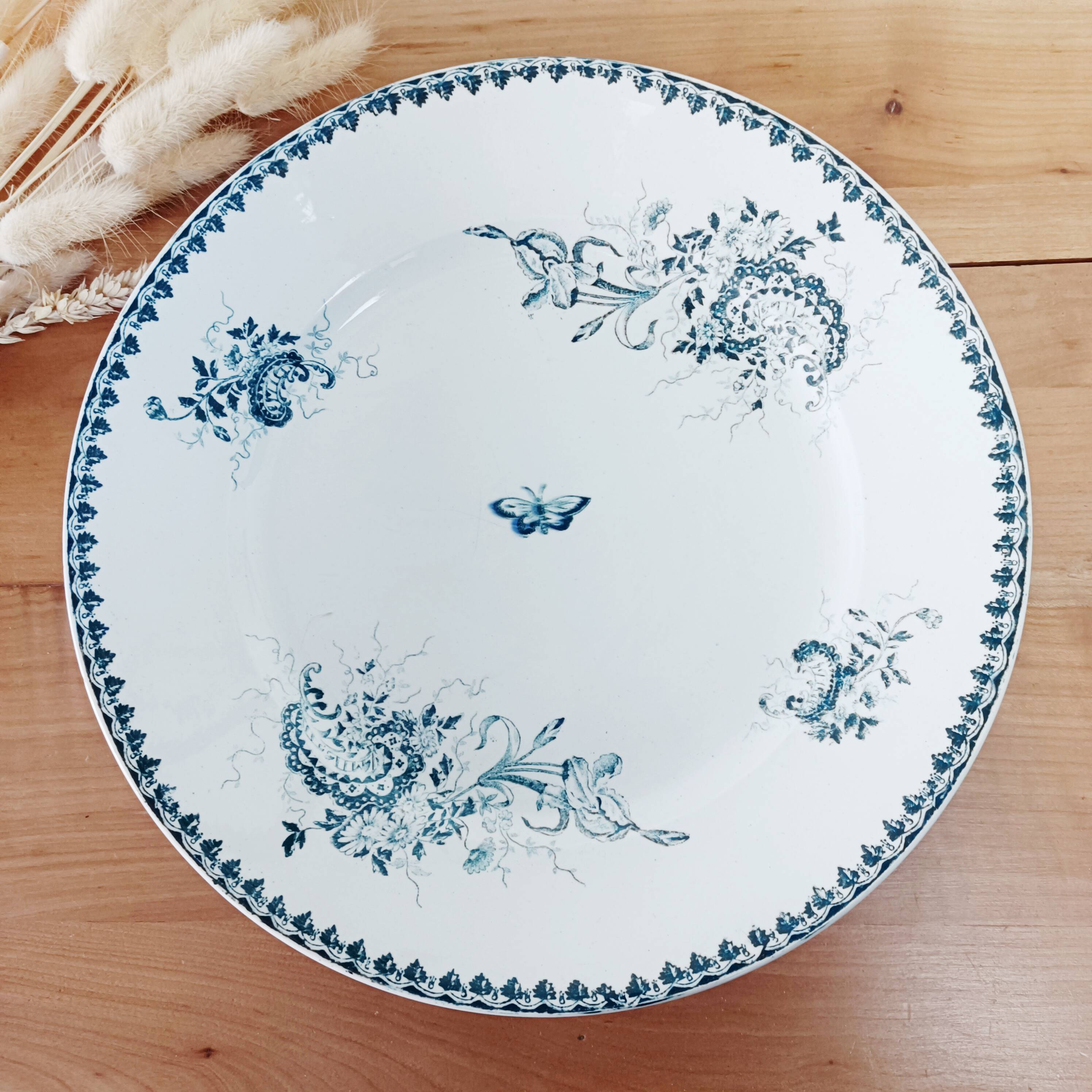 Round iron earth dish