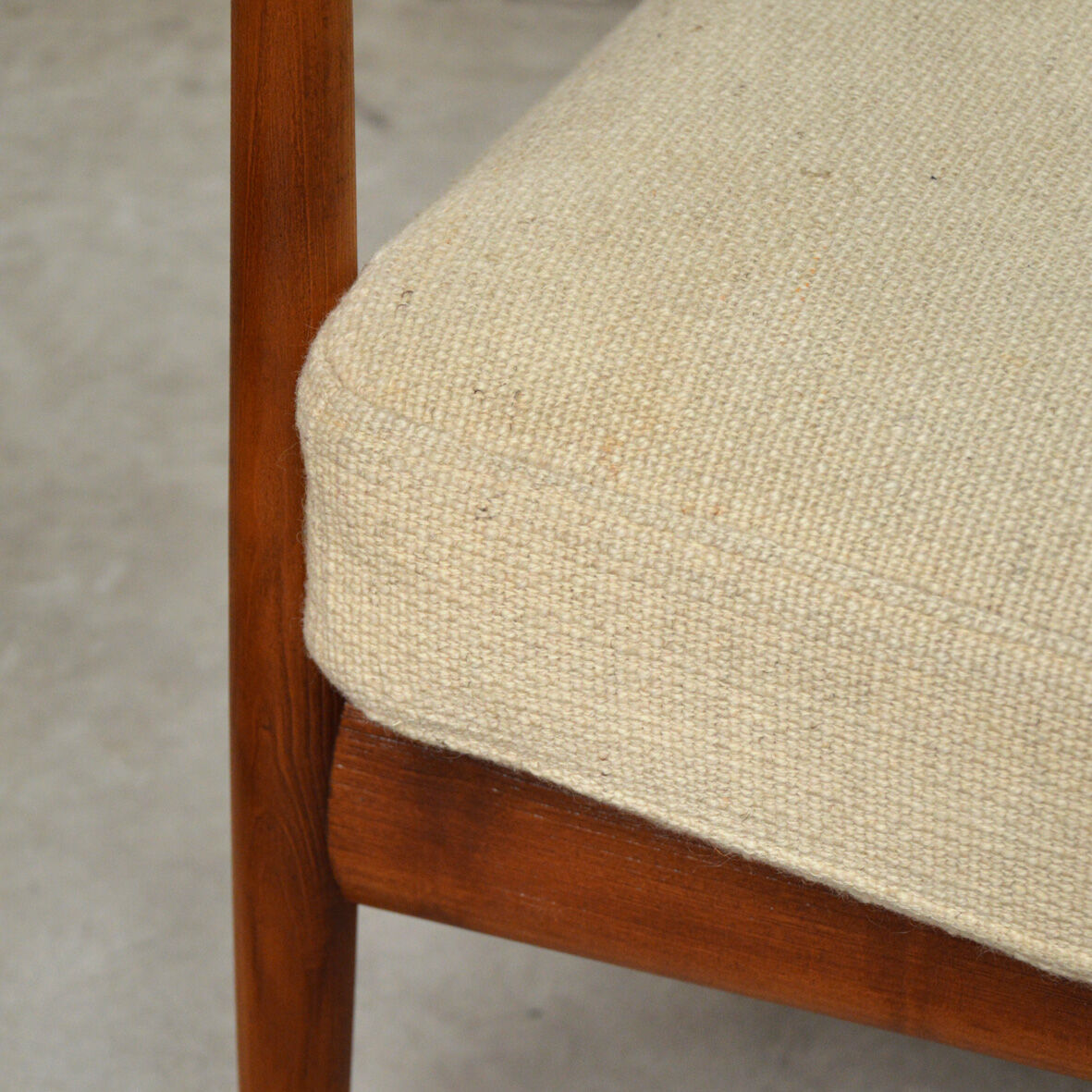 Pair of chairs Knoll Antimott, 1960