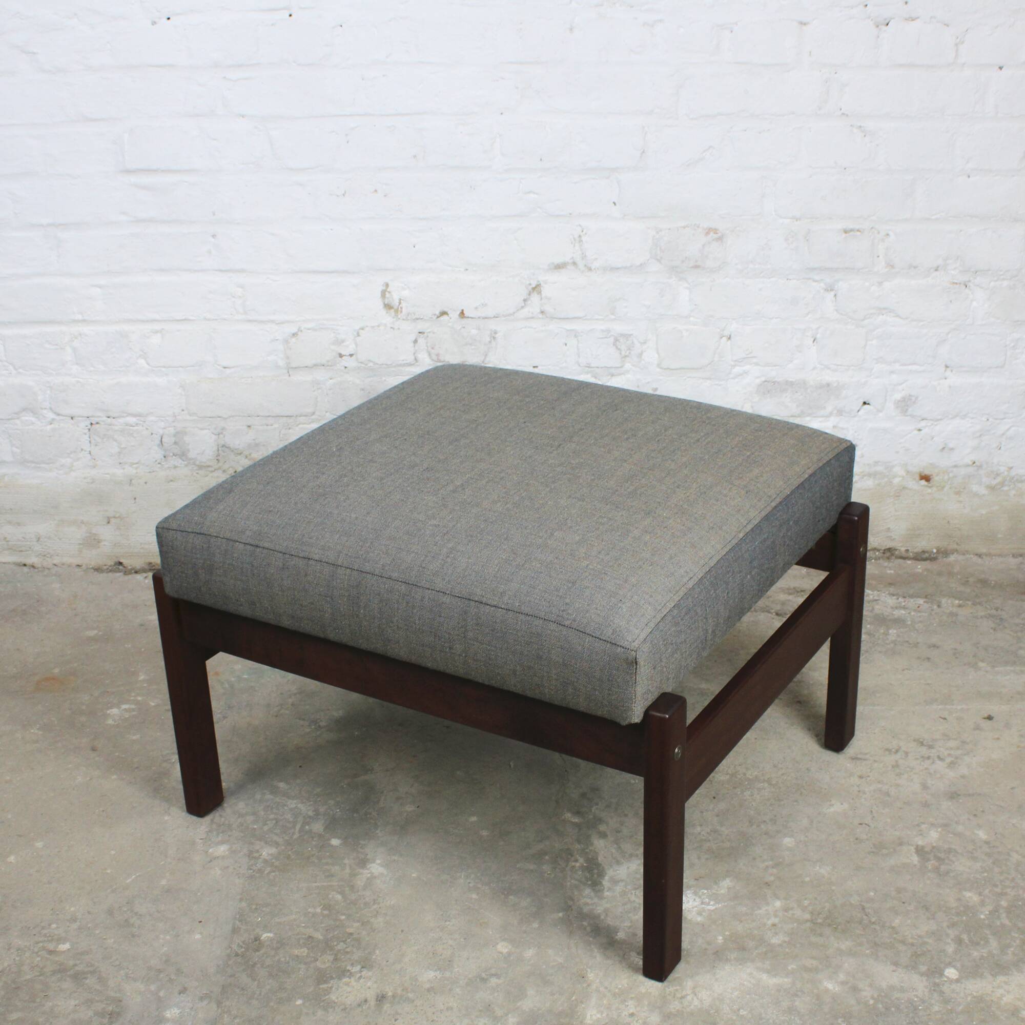 Vintage Scandinavian Pastoe "FU04" Footstool - Ottoman by Yngve Ekström
