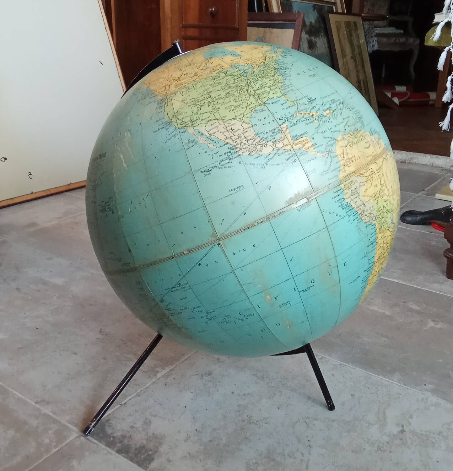 Old terrestrial globe world map Taride metal feet