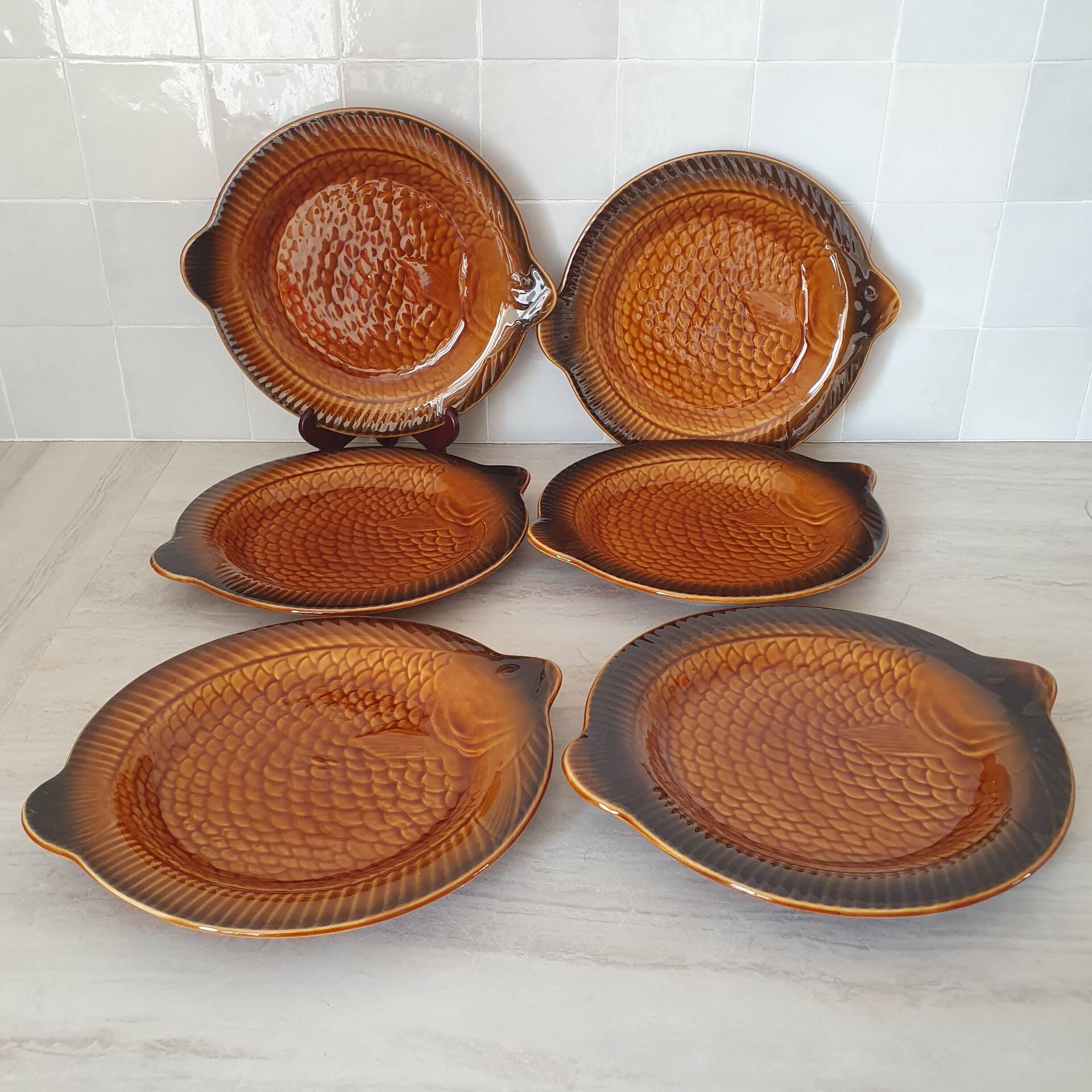 Sarreguemines / 6 Assiettes en faïence forme poisson
