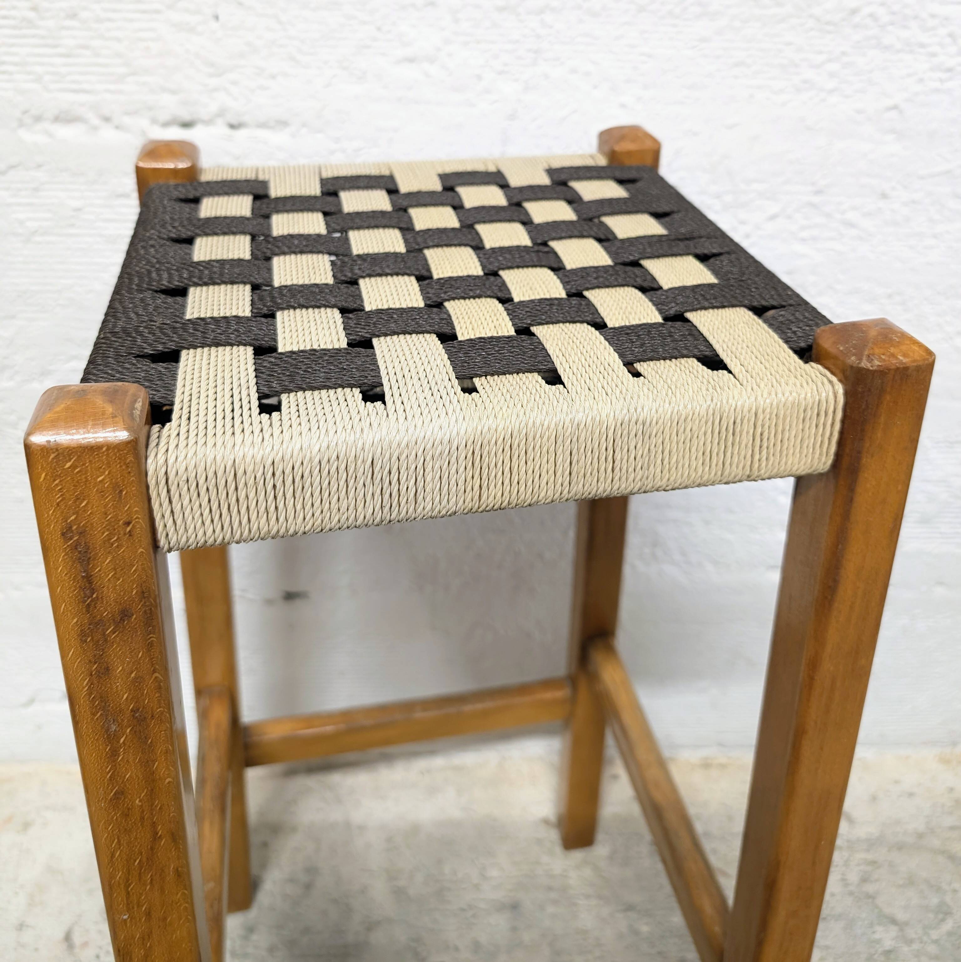 Tabouret de bar bois et corde tressée
