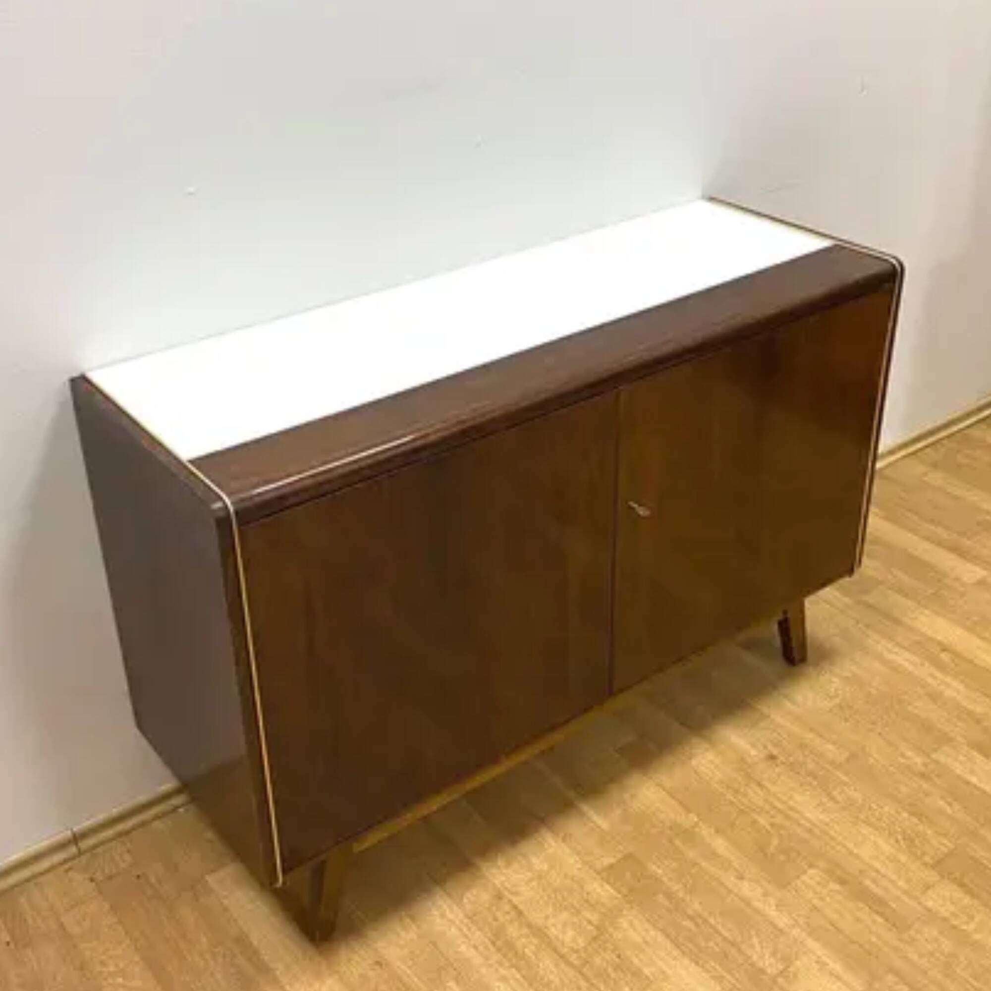 Meuble rétro de Bohumil Landsman pour Jitona, style bruxellois, années 1960