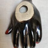 Empty hand pocket