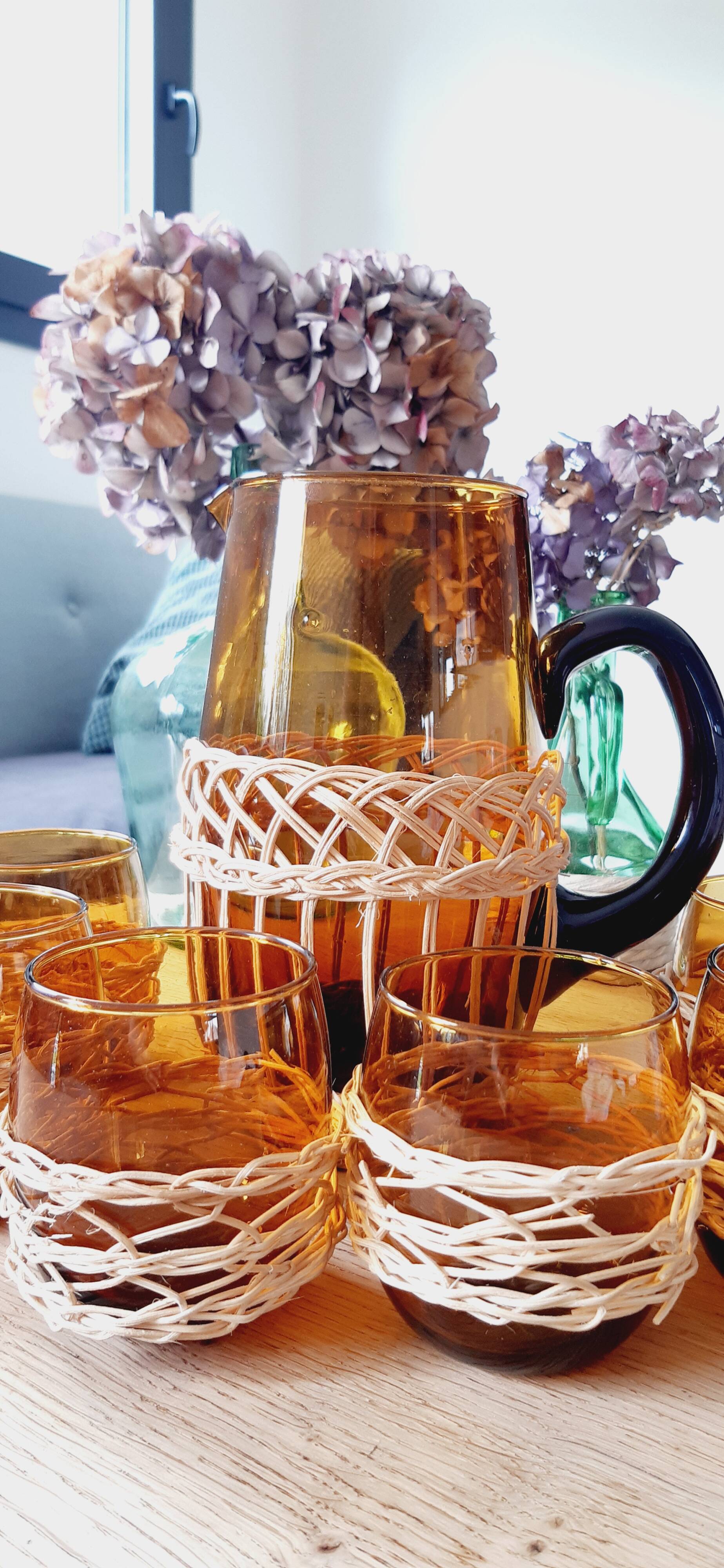 Carafe and 6 vintage tumbler glasses