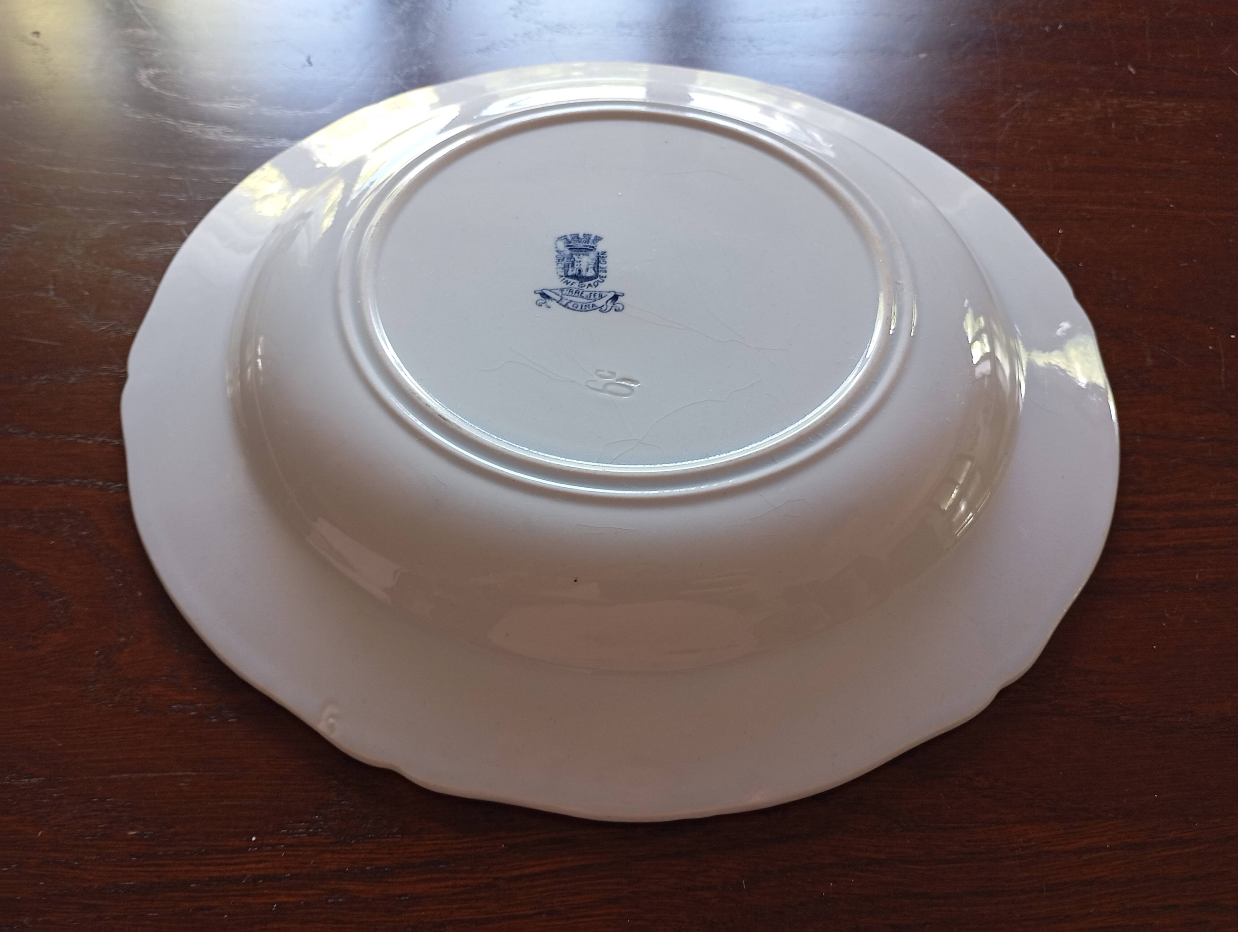 Ironstone dish "Regina" Gien