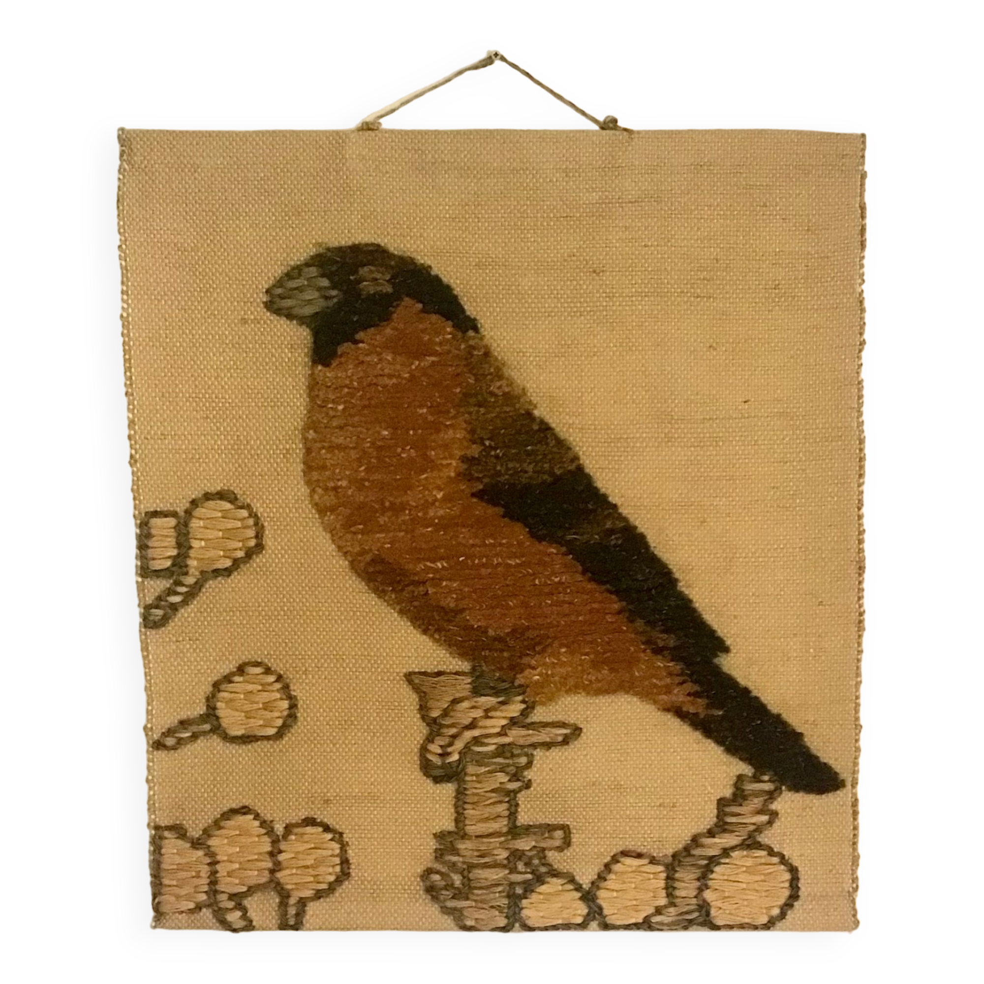 Hanging birds in natural fiber and wool