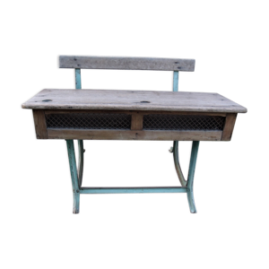 bureau d'ecolier grillagé