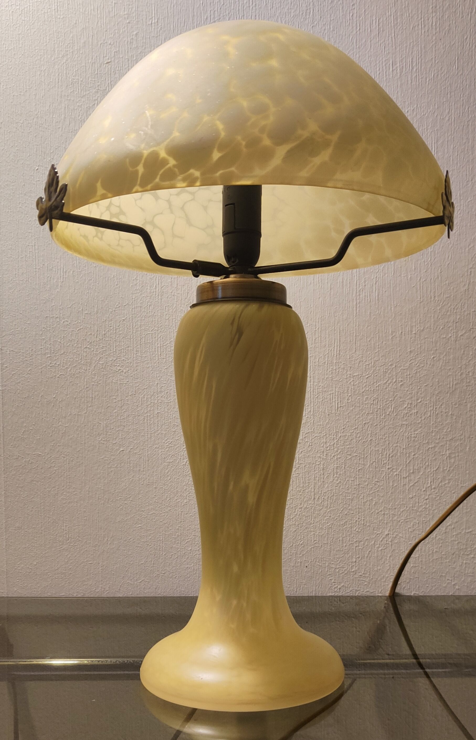 Mushroom trio lamps in glass paste 1980