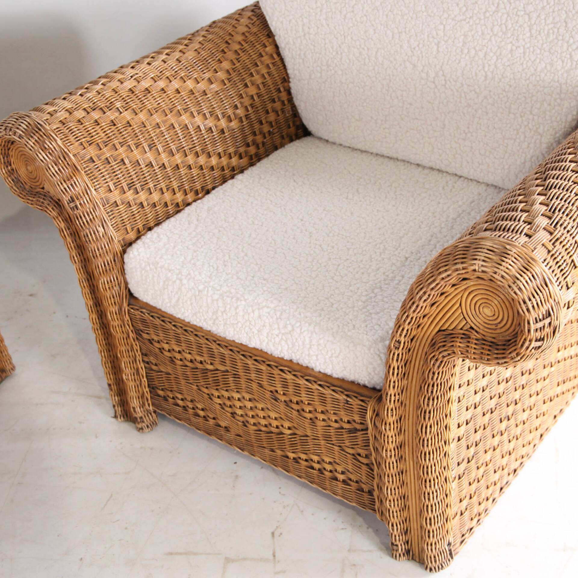 Woven rattan lounge set