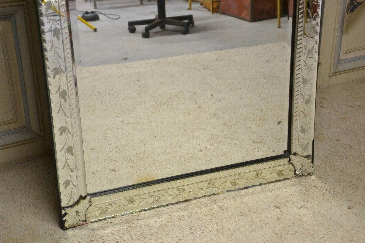 20th century Venice mirror