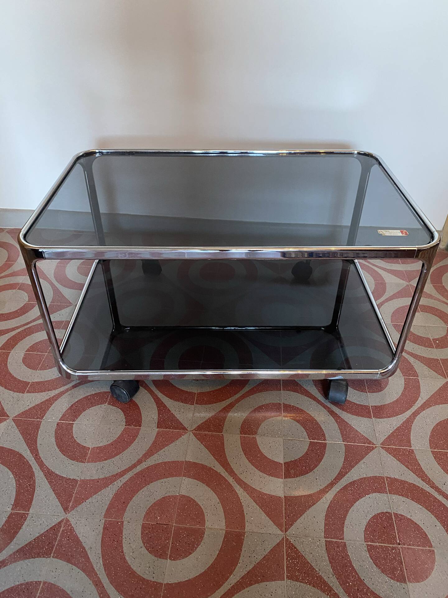 Table basse sur roulettes, années 70