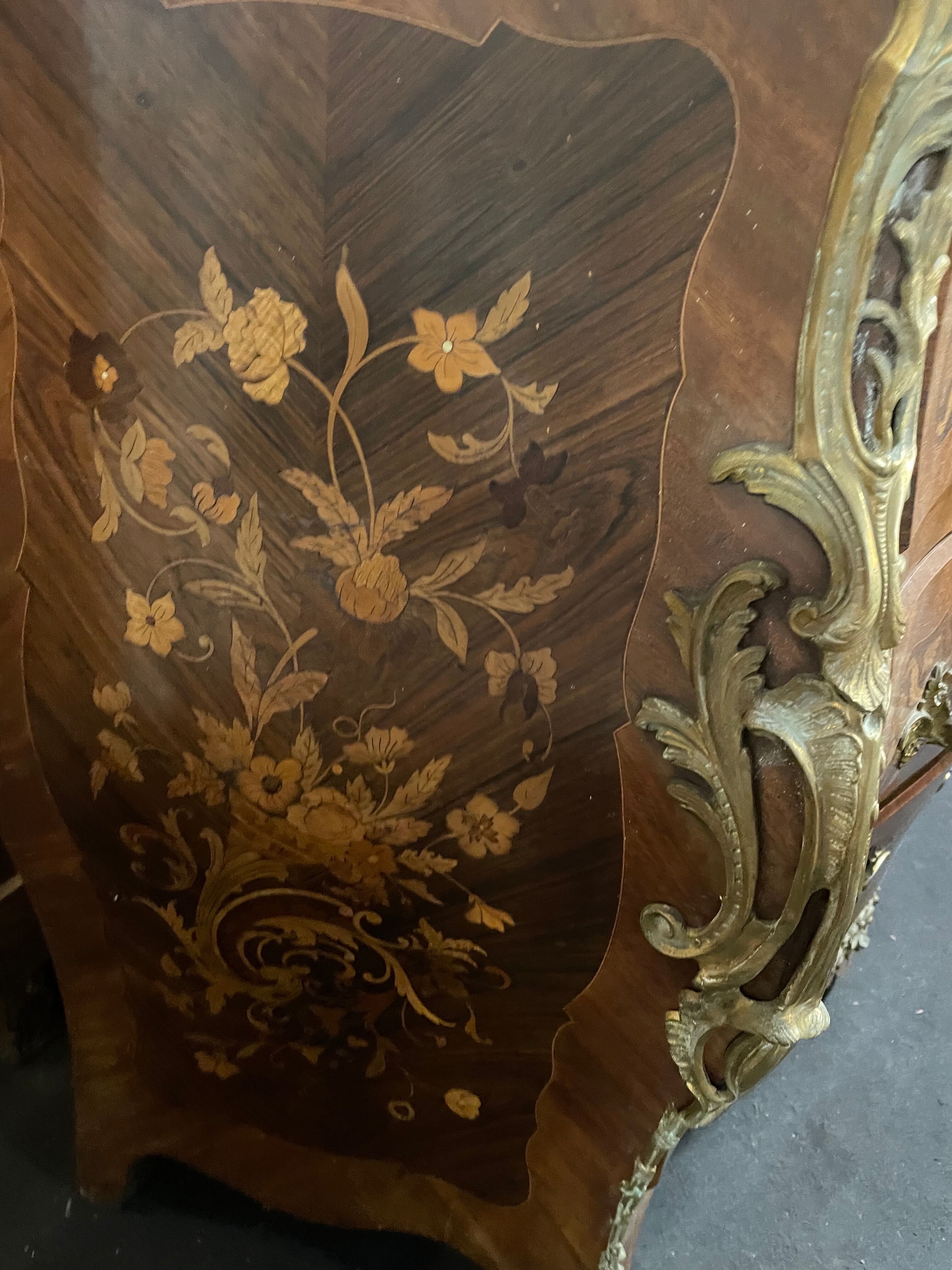 Tomb Chest of Drawers