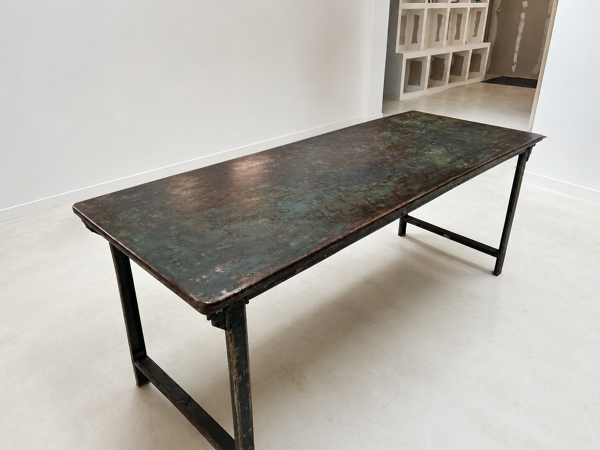Table militaire ancienne indust