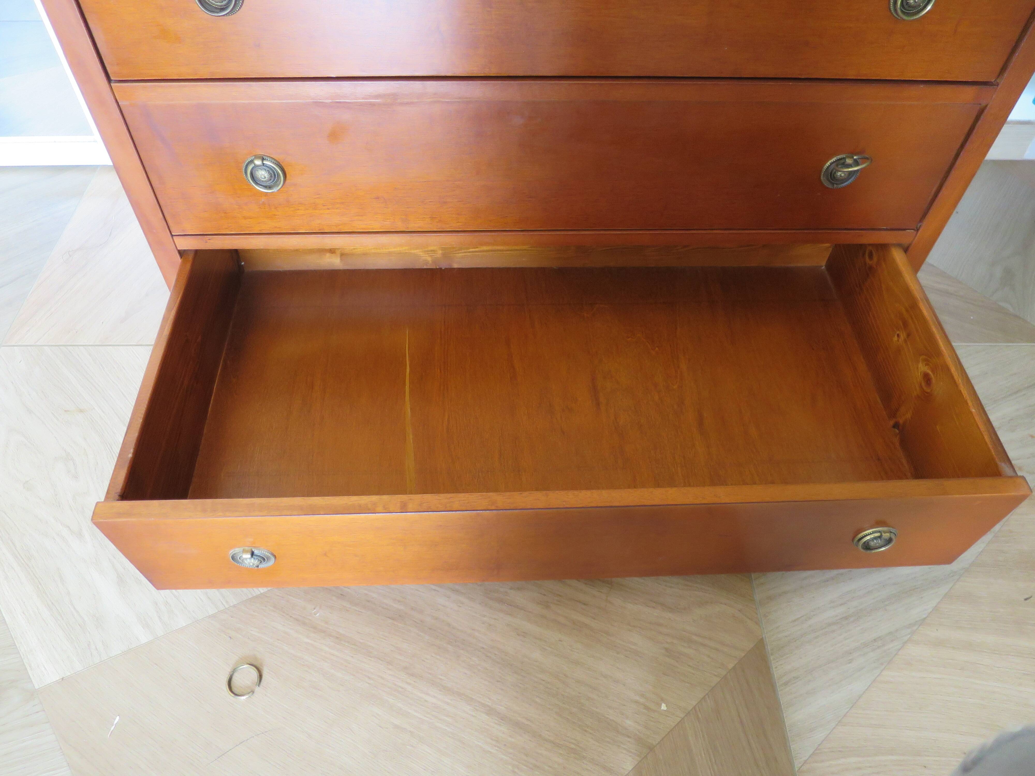 Louis Philippe style chest of drawers in cherry wood