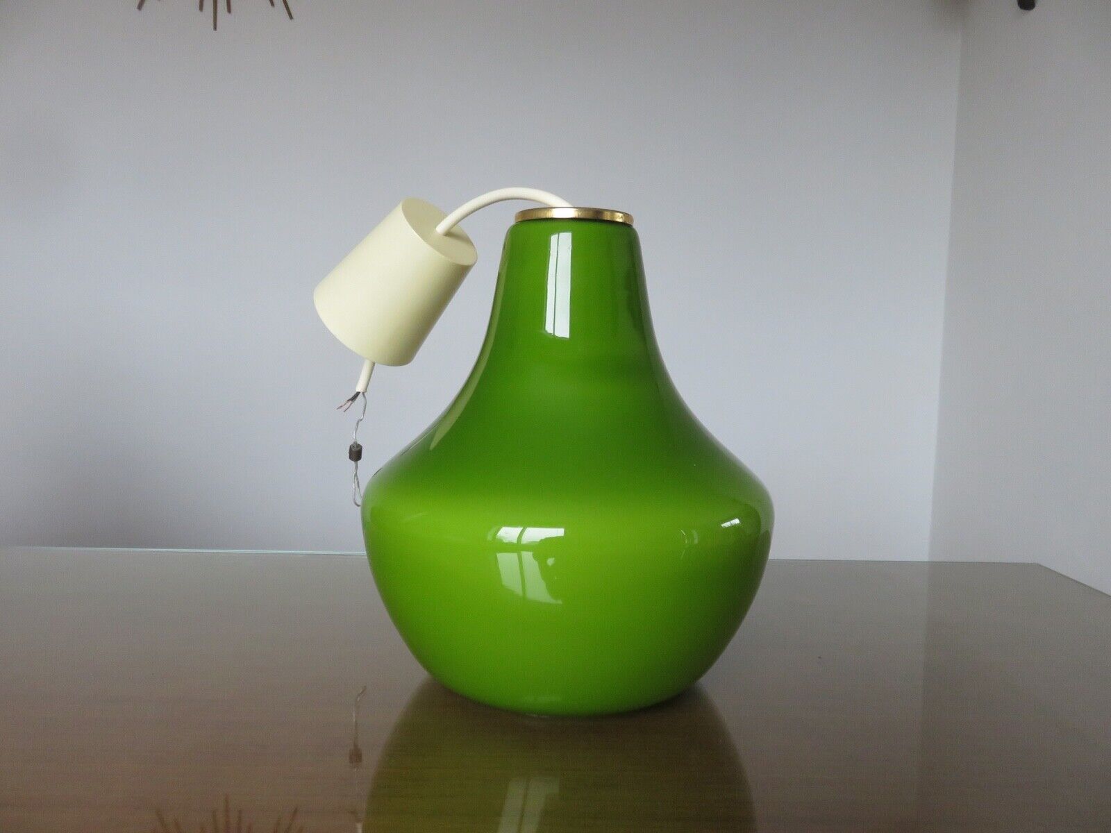 Suspension in green opaline Parscot 1970