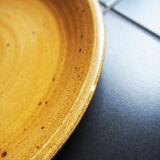 5 stoneware plates