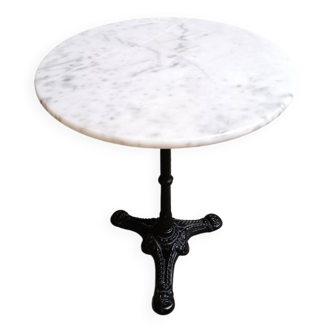 Table bistrot ronde en marbre et pied fonte