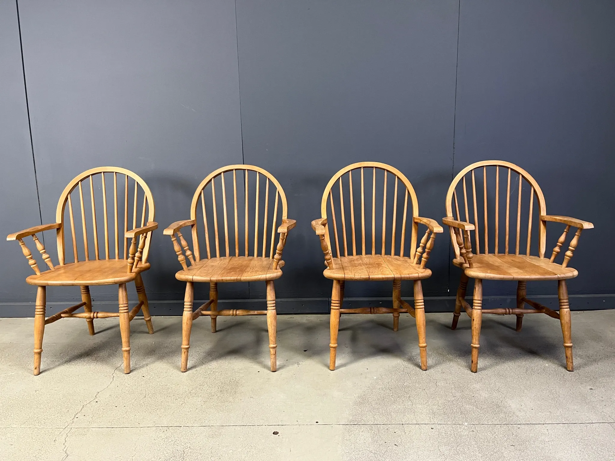 Beautiful English Windsor style dining chairs, set of 4