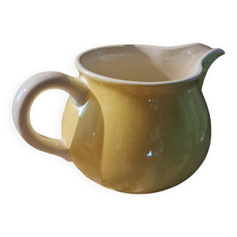 Large yellow Villeroy and Boch creamer milk jug