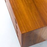 Commode en teck par Hansen et Guldborg, années 1960.