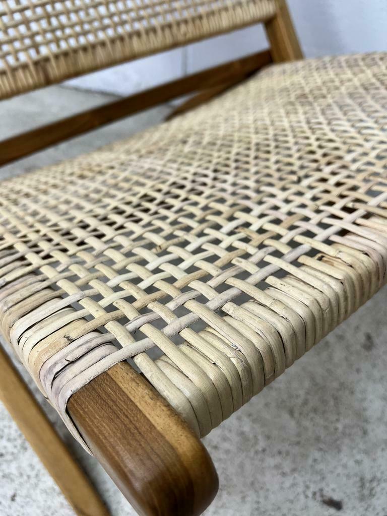 Wicker folding armchair