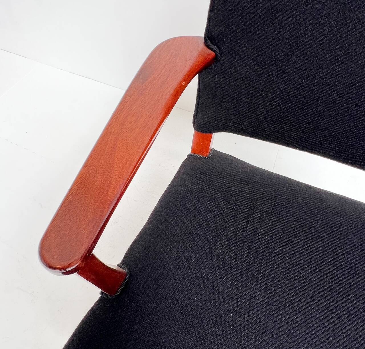 Ensemble de 2 chaises danoises en acajou par Erik Bjorn Olsen, années 1970