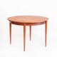 Table ronde/ovale de style scandinave av rallonge. Bois de teck. France, 60