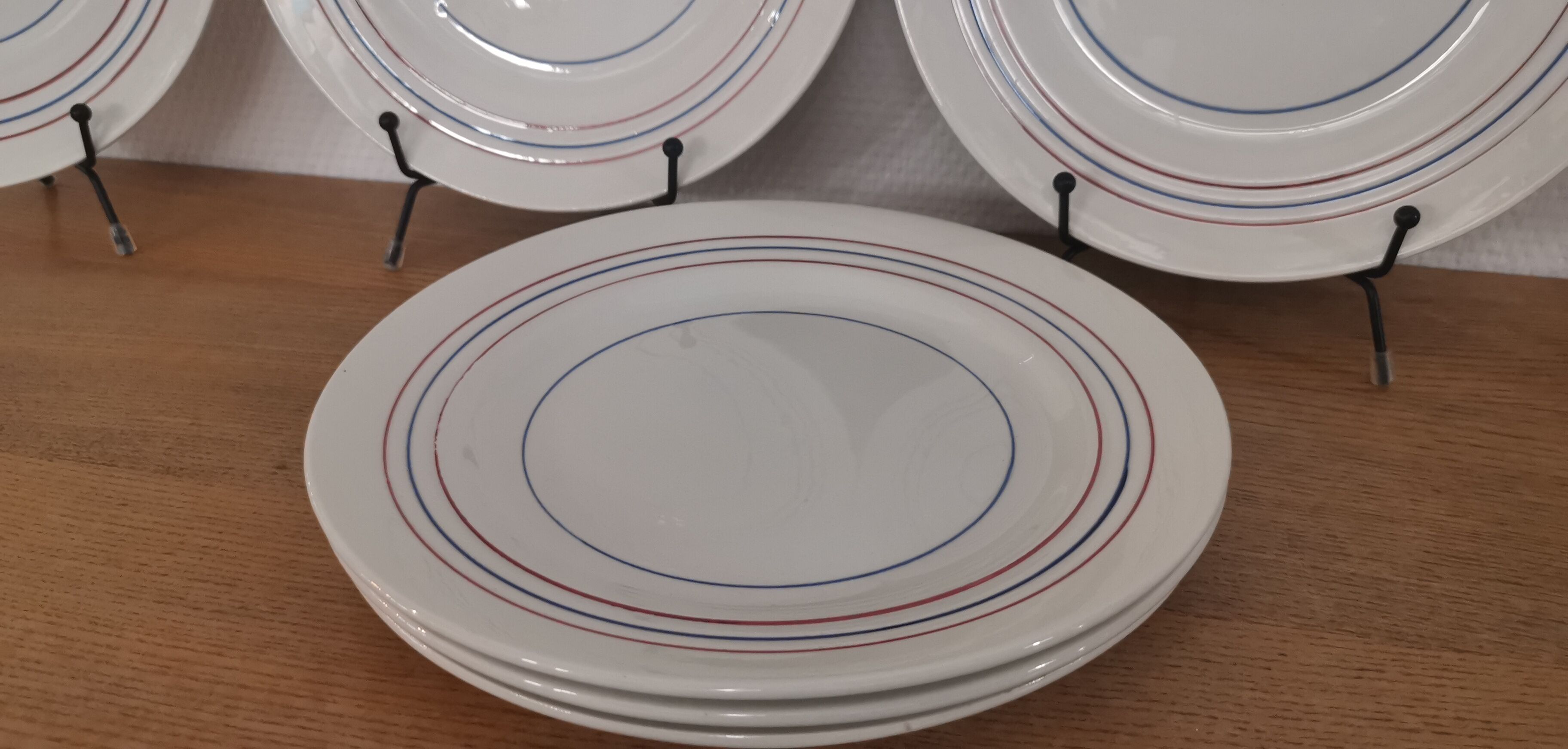 Set of 7 flat plates CERANORD St AMAND décor blue and red lines French Antique