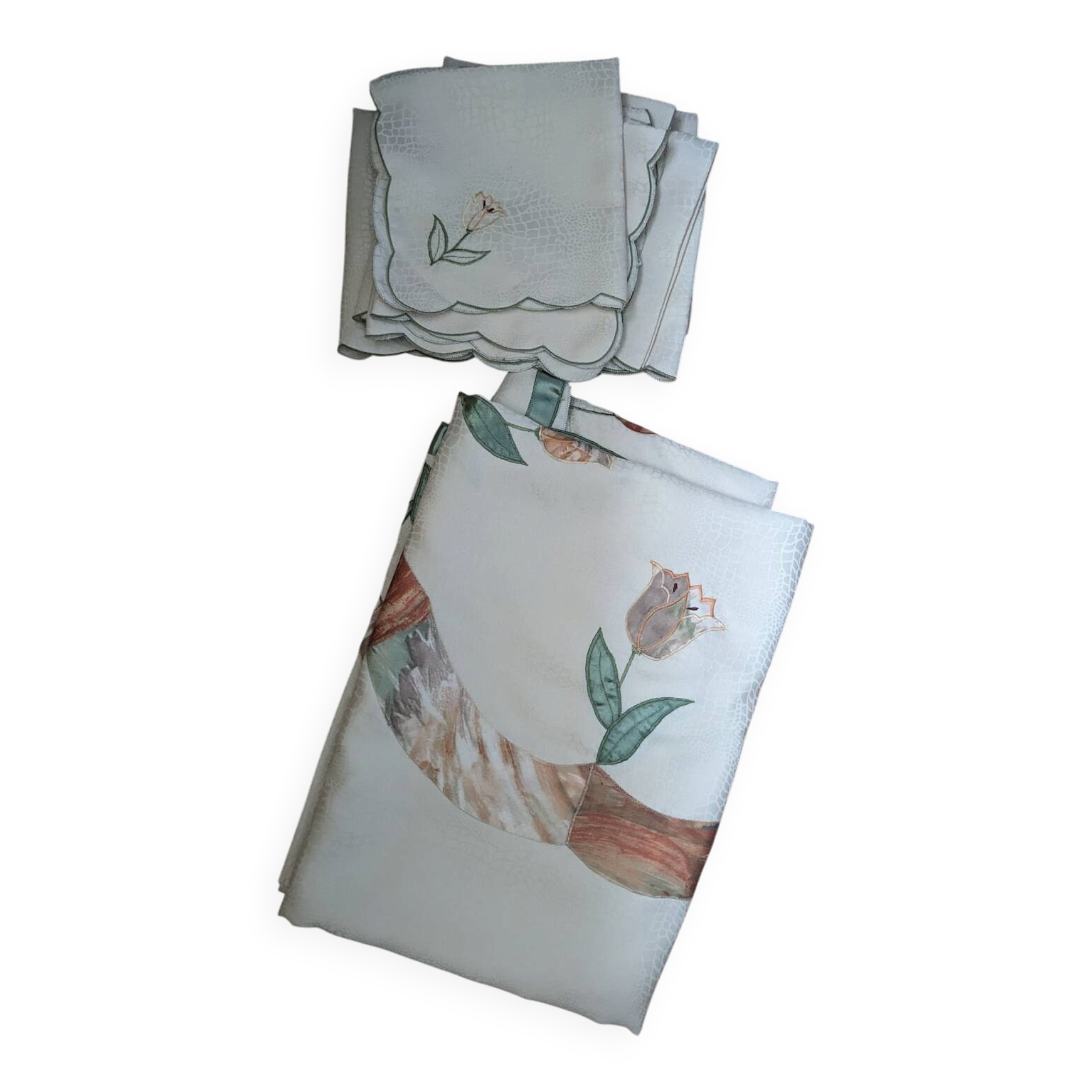 Tablecloth and napkins with a spring theme, vintage tulips, new polyester.