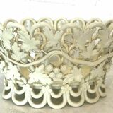 Centerpiece in glazed earthenware decorated with grapes XX century