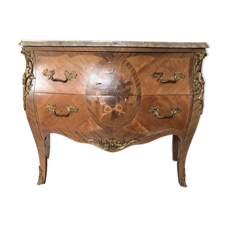 Commode galbée