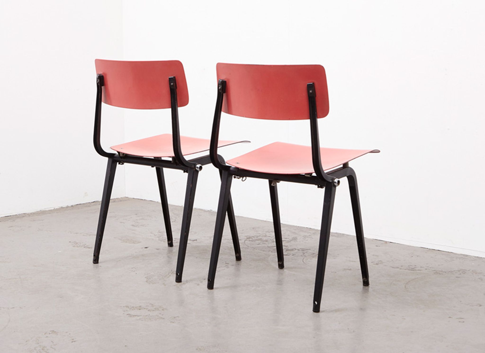 Pair of chairs by Friso Kramer for Ahrend de Cirkel 1953