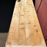 Spindle leg truss table