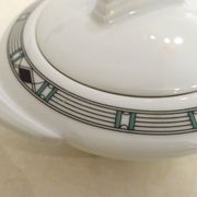 Delphie sugar bowl by Guy Degrenne in porcelain