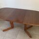 Table danoise ovale extensible en teck, années 60