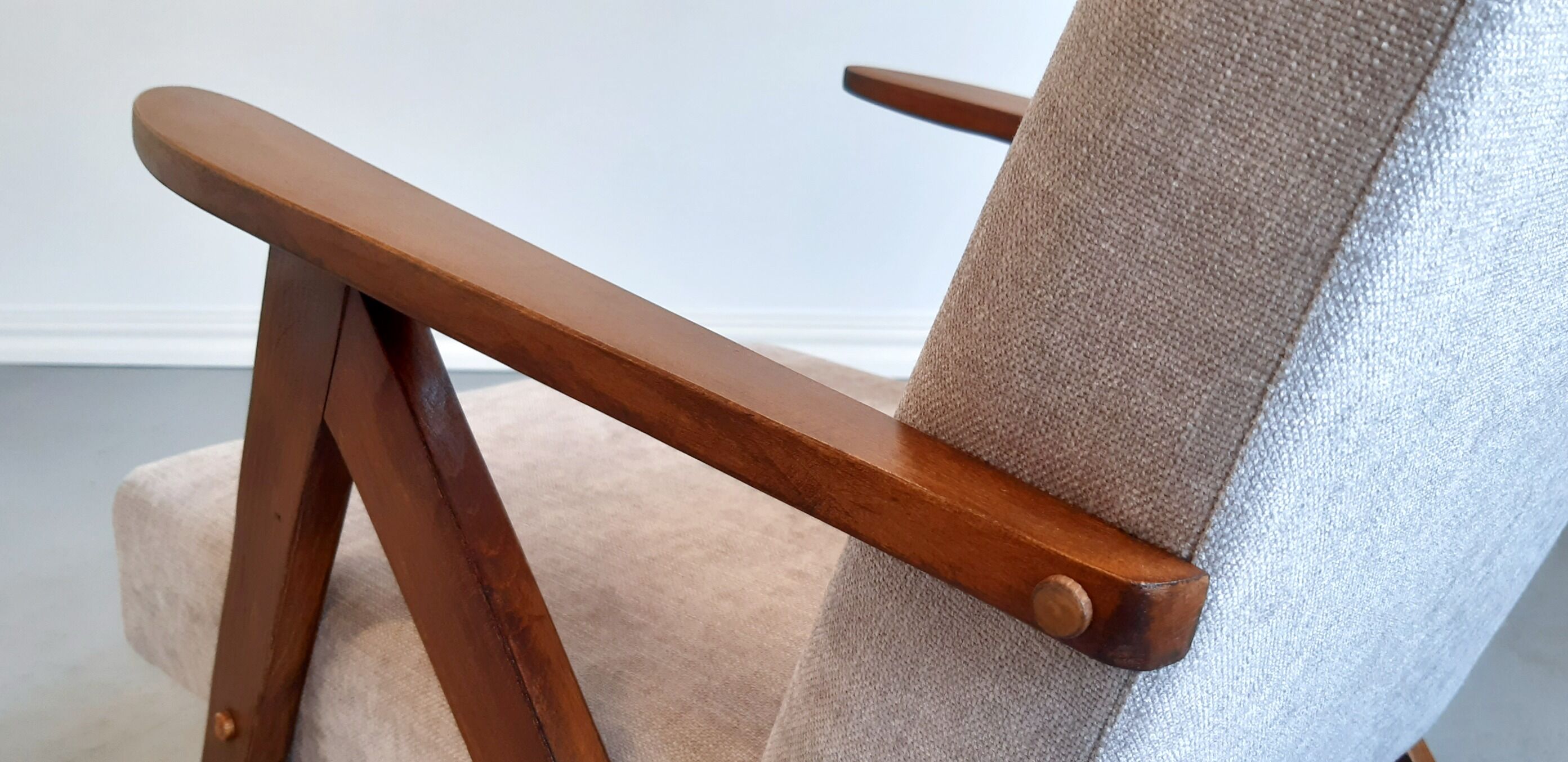 Armchair model B 310 Var, 1960