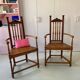 Paire de fauteuils anciens de style gothique