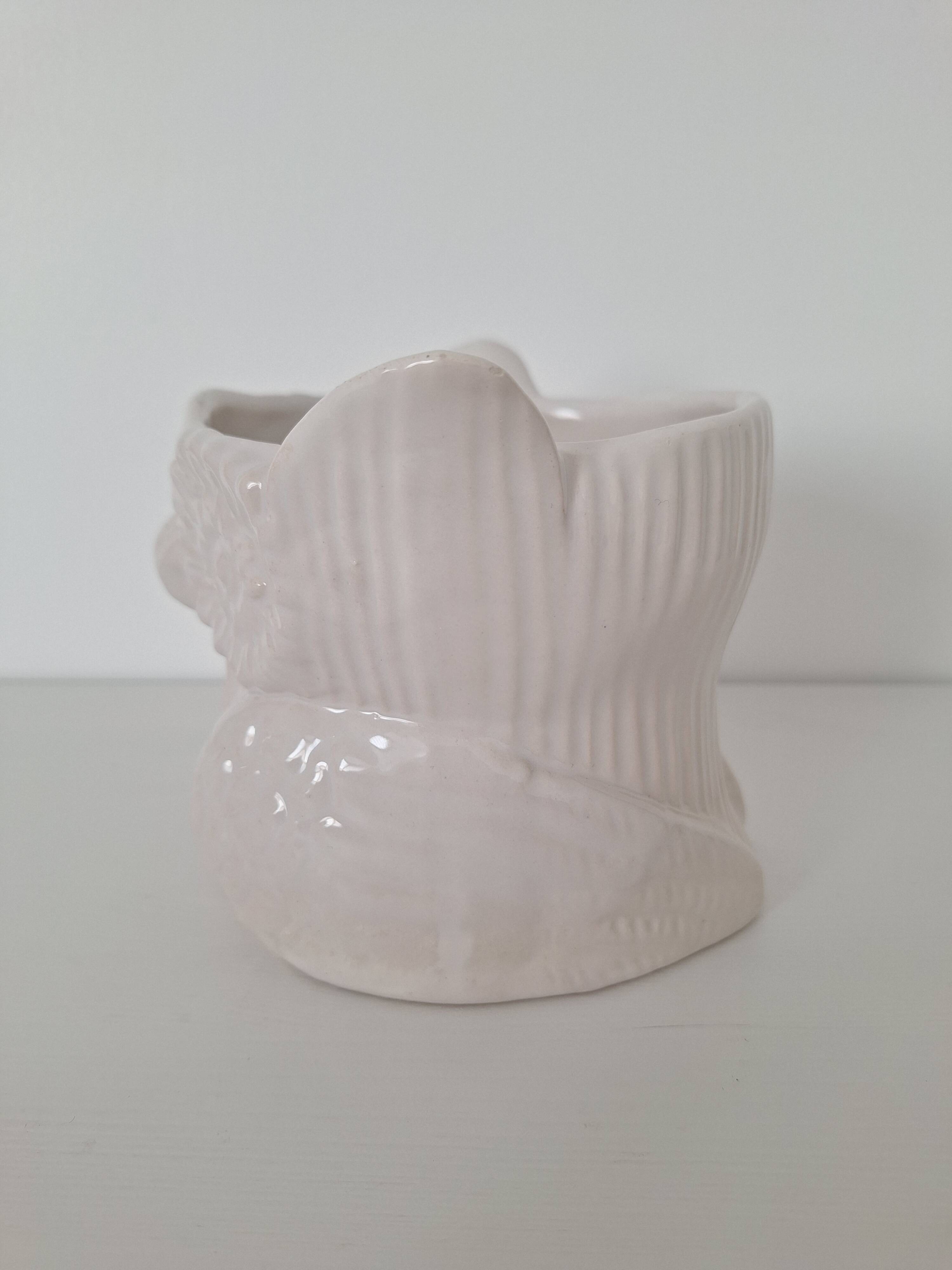 Vase / White owl planter