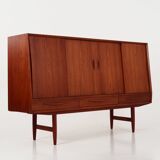 Buffet haut en teck, design danois, années 1970, production : Danemark