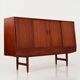 Buffet haut en teck, design danois, années 1970, production : Danemark