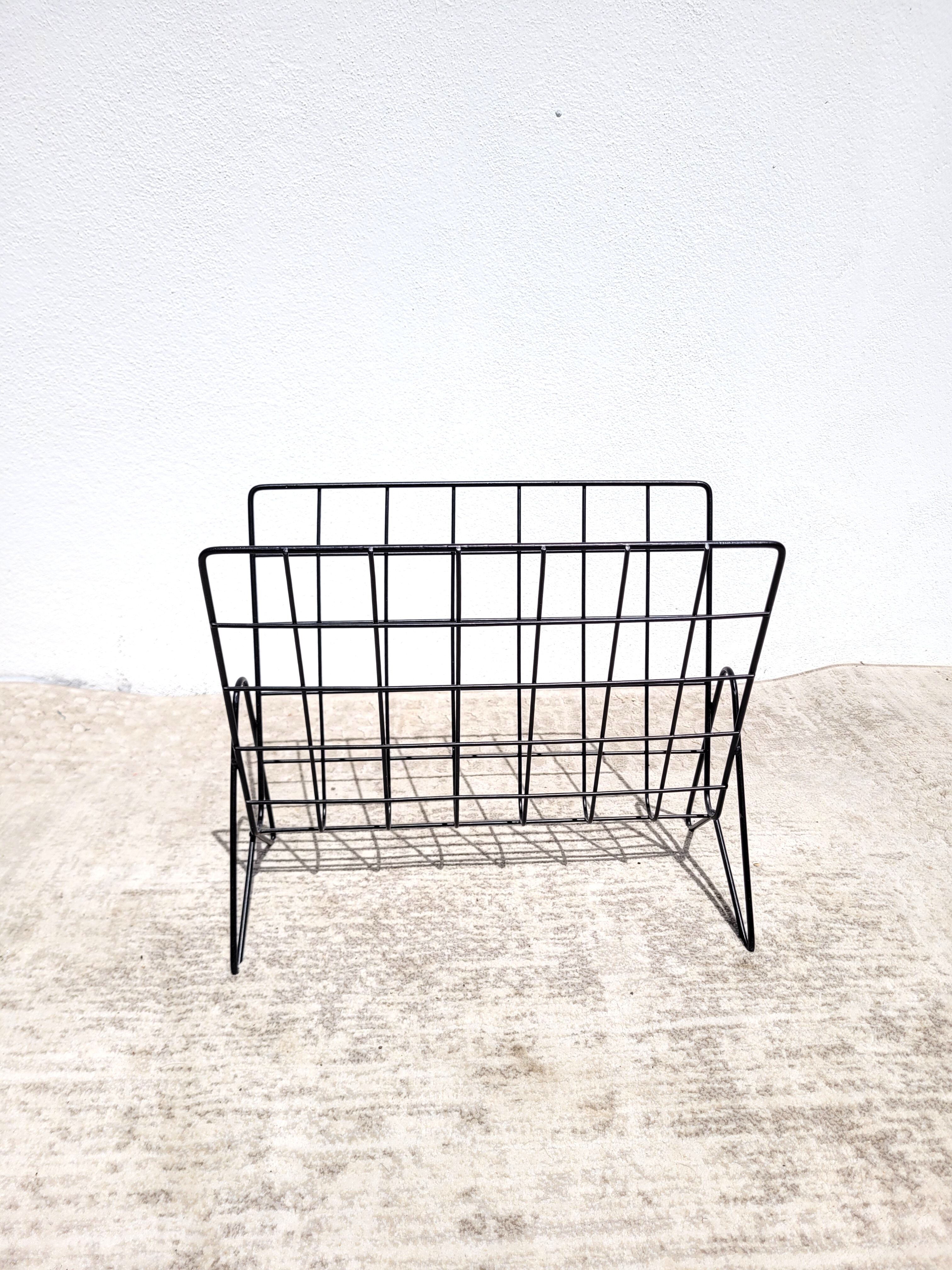 Magazine holder metal wires 1980