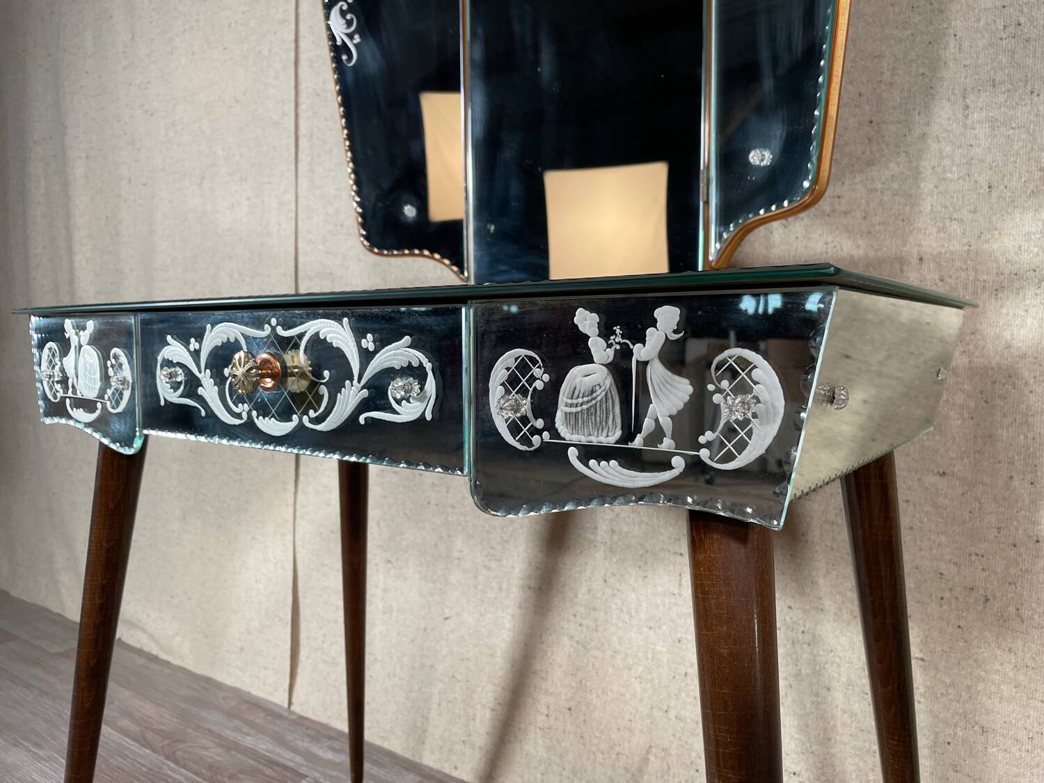 Venetian Hairdresser